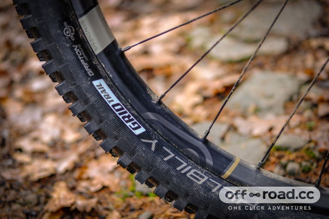 Crankbrothers Synthesis E 11 carbon 27.5 wheelset review off road.cc